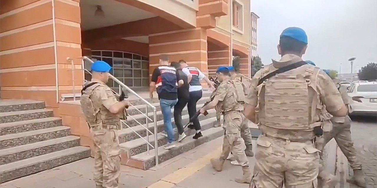 Terör Örgütü DEAŞ'a Yönelik Operasyonlarda 39 Şüpheli Yakalandı