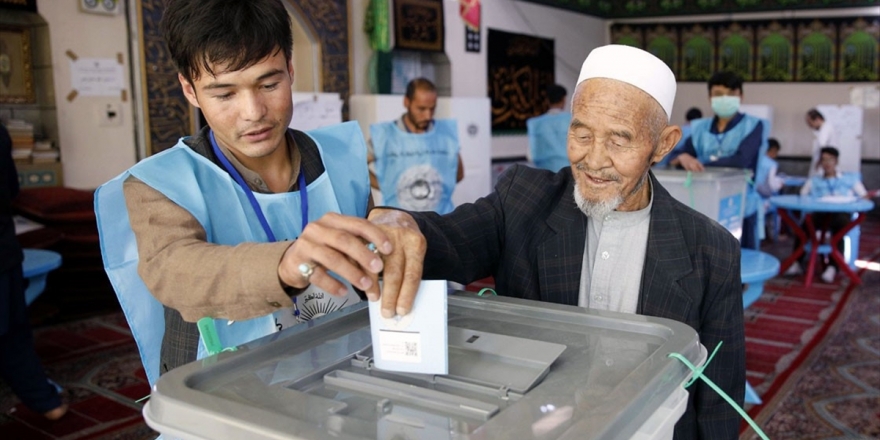 Afganistan'da Halk Sandık Başında