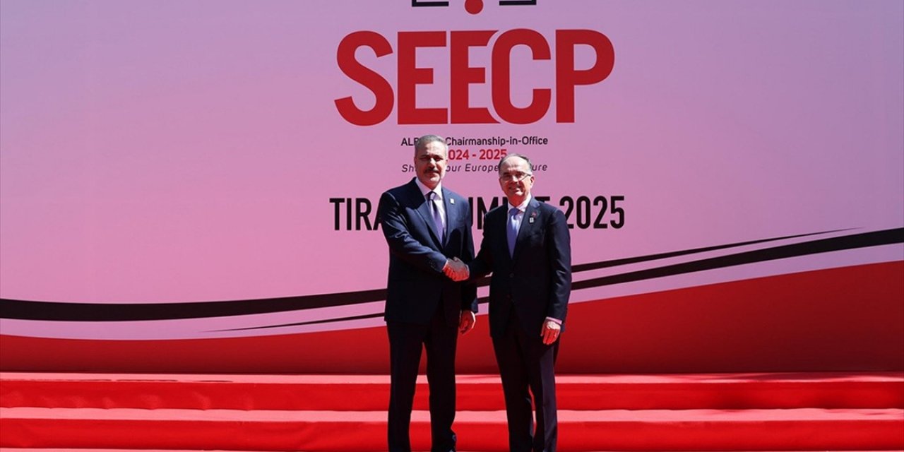 Bakan Fidan, Tiran'da Düzenlenen Gdaü Devlet ve Hükümet Başkanları Zirvesi'ne Katıldı