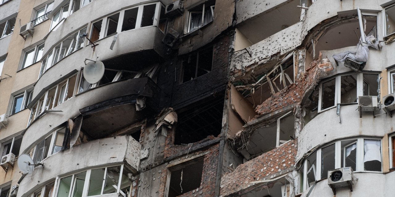 Zelenskiy, Rusya'nın Saldırılarında En Az 15 Kişinin Hayatını Kaybettiğini, 75 Kişinin Yaralandığını Bildirdi