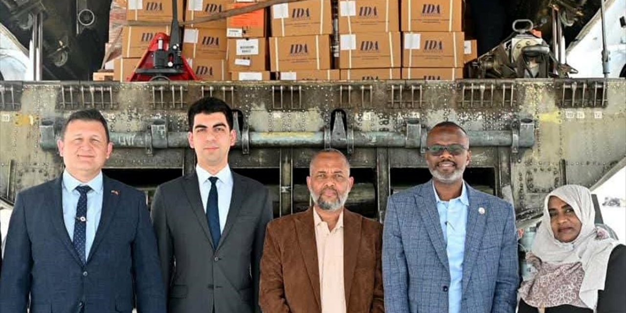 Türkiye, Sudan'daki Kolera Salgınıyla Mücadele İçin 37 Ton Sağlık Malzemesi Gönderdi