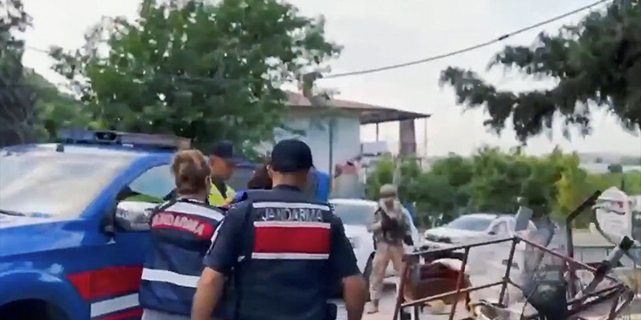 Uyuşturucu Satıcılarına Yönelik "Narkokapan-Antalya" Operasyonunda 104 Şüpheli Tutuklandı