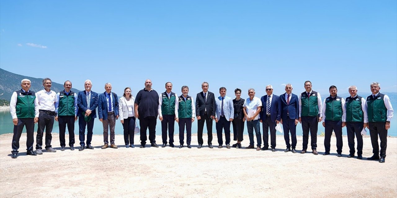 Bakan Yumaklı'dan "Eğirdir Gölü" Paylaşımı