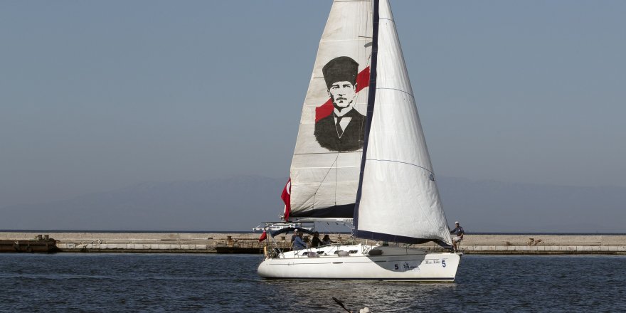 3. İzmir Körfez Festivali yelken yarışlarıyla başladı