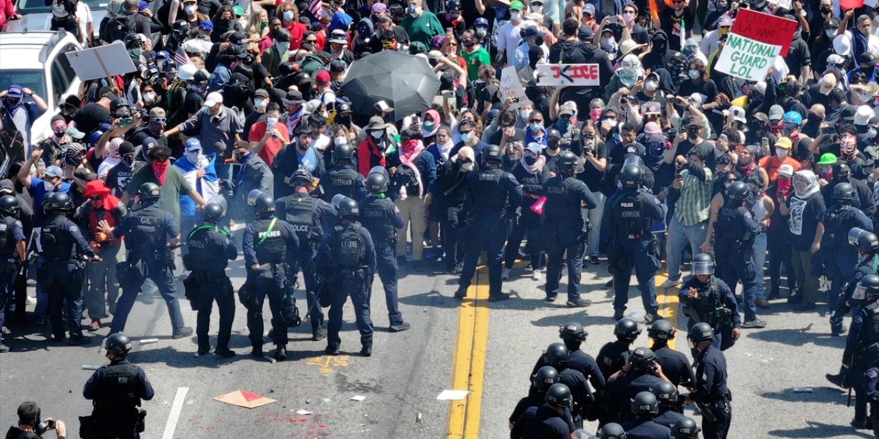 ABD'de Mahkeme, Los Angeles'taki Ulusal Muhafızların Kontrolünün Trump'ta Kalmasına Karar Verdi