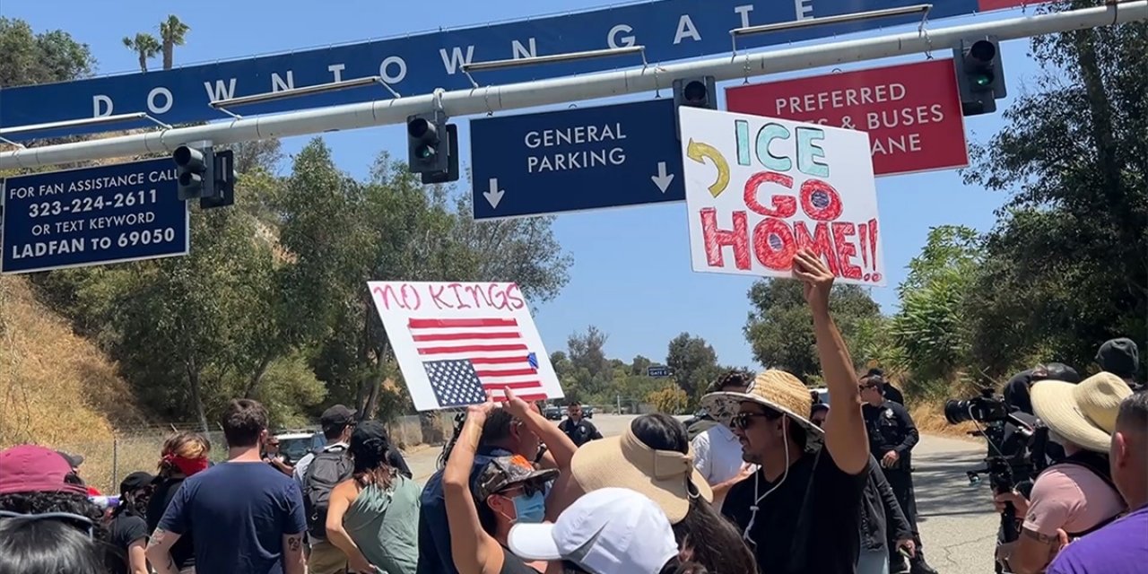 ABD'de Los Angeles Dodgers Takımı, Göçmenlik ve Gümrük Muhafaza Dairesi Yetkililerini Stada Almadığını Açıkladı
