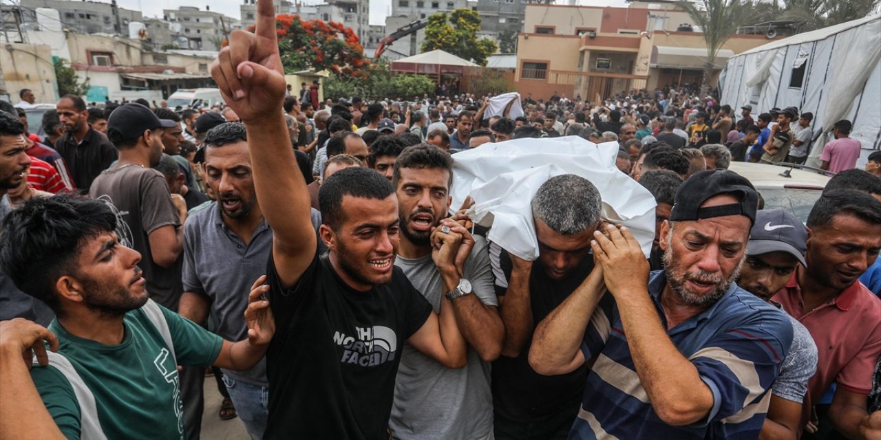 İsrail'in Gazze Şeridi'ne Son 24 Saatte Düzenlediği Saldırılarda 51 Filistinli Hayatını Kaybetti