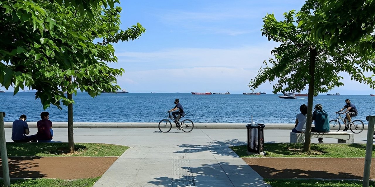 Sıcaklıklar Yurt Genelinde Mevsim Normallerinin 6 İla 9 Derece Üzerine Çıkacak