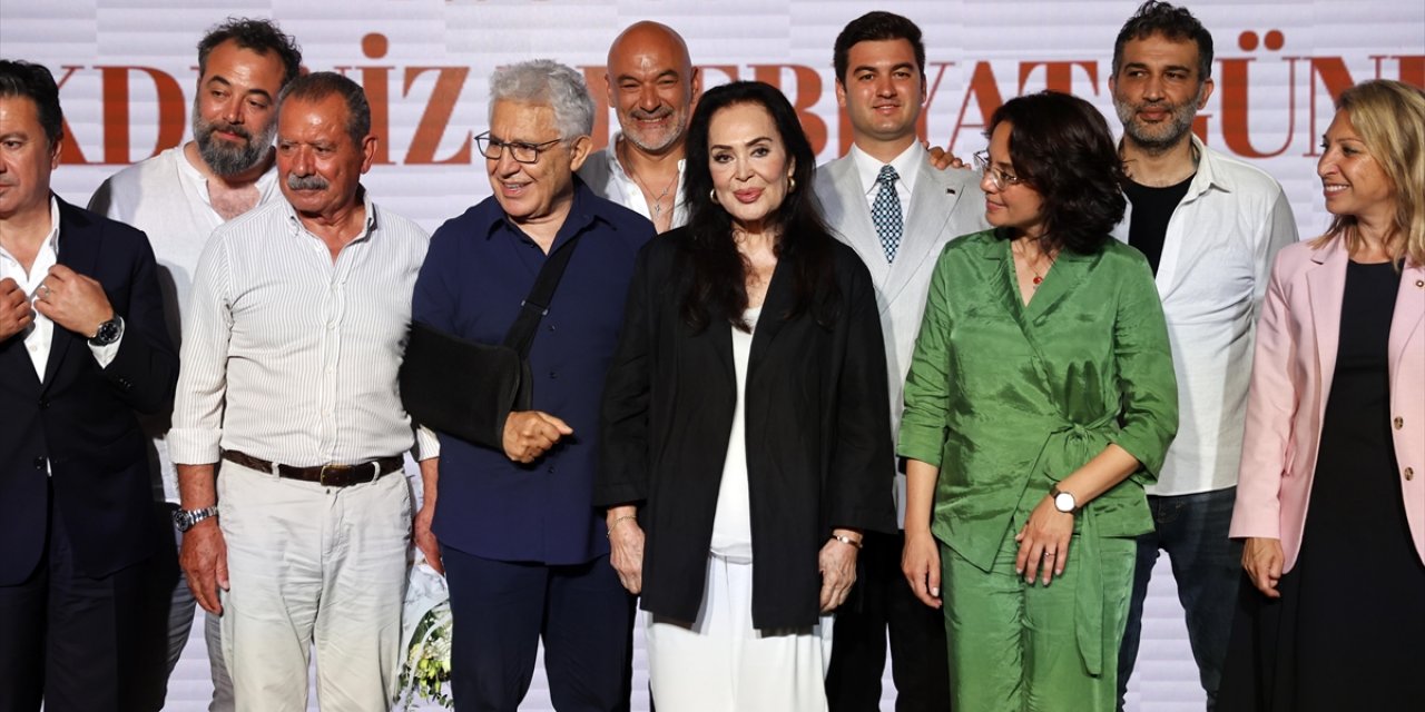 Türkan Şoray, Kendisine Duyulan Sevgiyi "Sinema Büyüsü" Sözleriyle Açıkladı