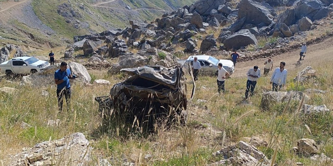 Batman'da Bilirkişi Ekibini Taşıyan Aracın Şarampole Yuvarlanması Sonucu 5 Kişi Öldü