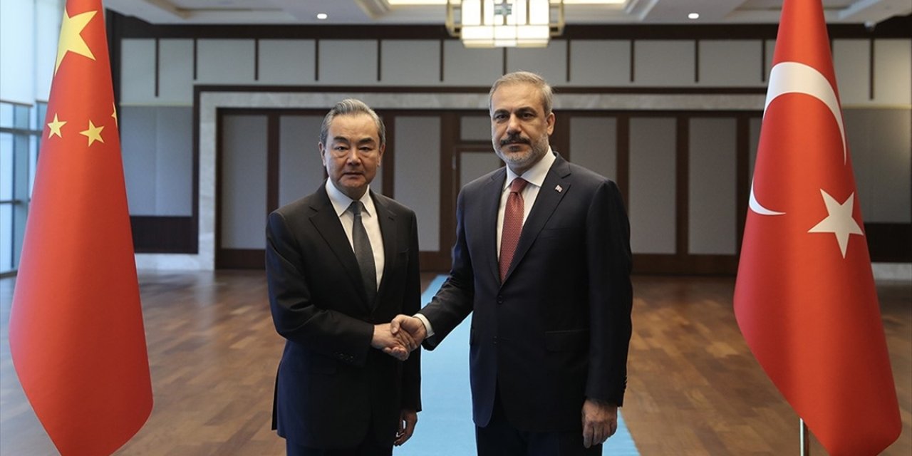 Bakan Fidan, Çinli Mevkidaşı Vang İle Telefonda Görüştü