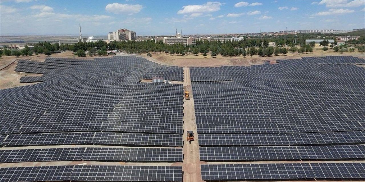 Diyarbakır'da Üniversitenin Atıl Arazilerine Ges Kuruluyor