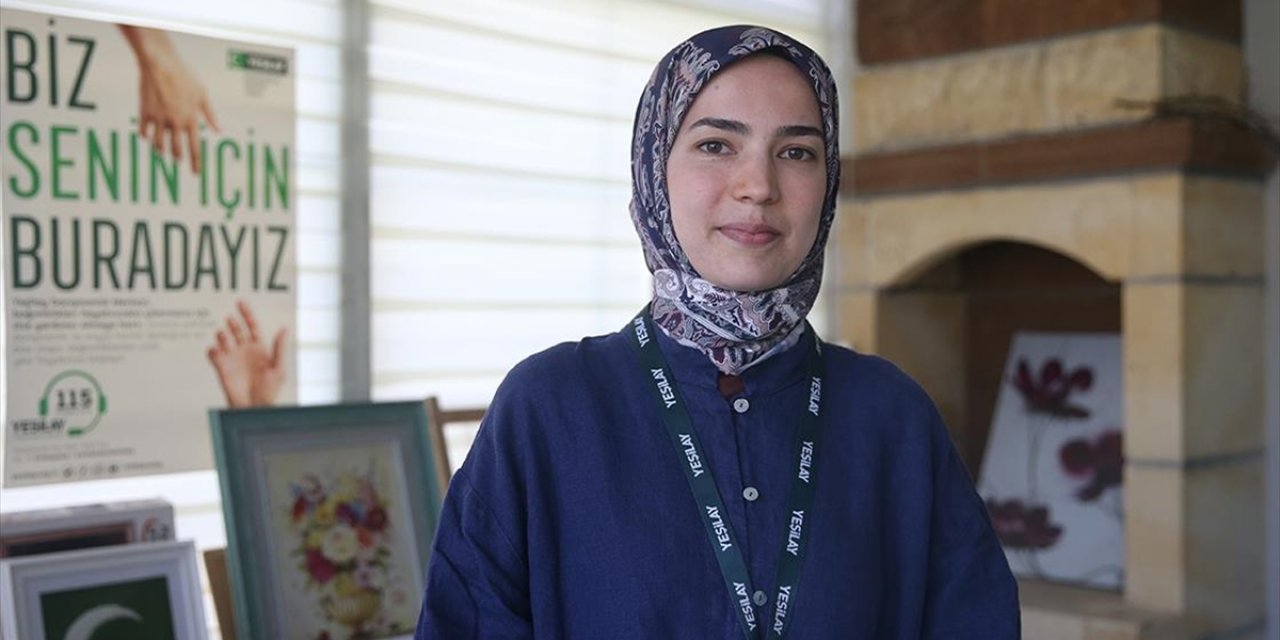 Tatilde Artan Ekran Süresine Karşı Ebeveynlere "Rol Model Olun" Tavsiyesi