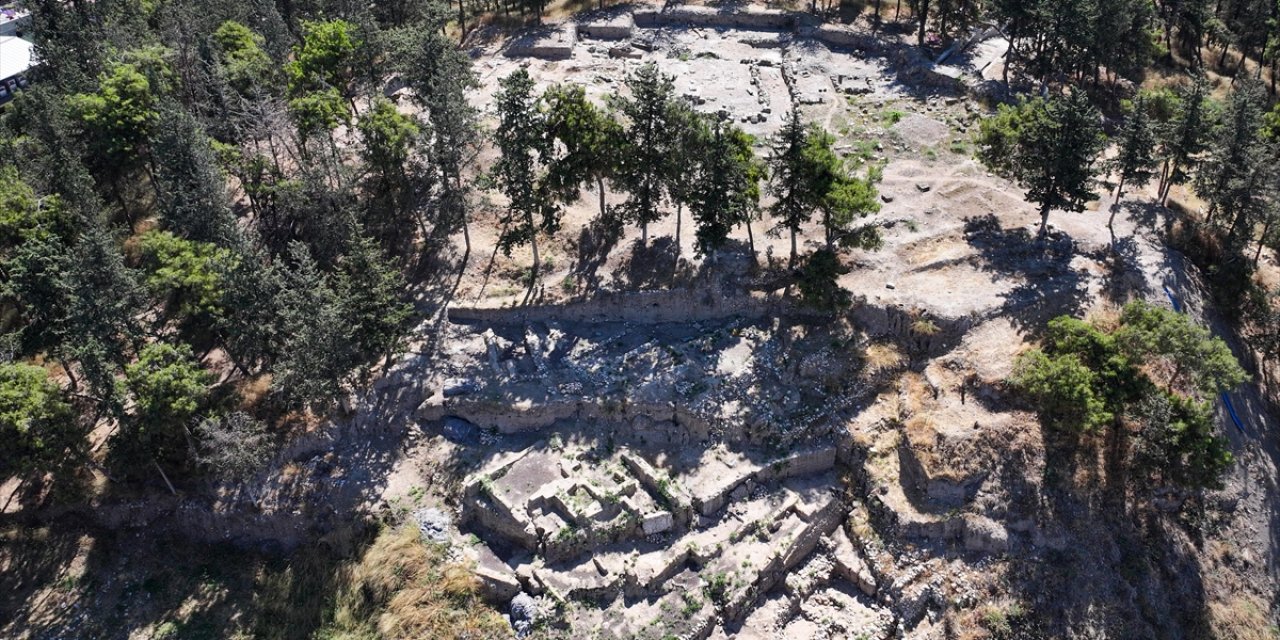 Yumuktepe Höyüğü'nde Erken Tunç Çağı'na Ait Yeni Bulgulara Ulaşıldı