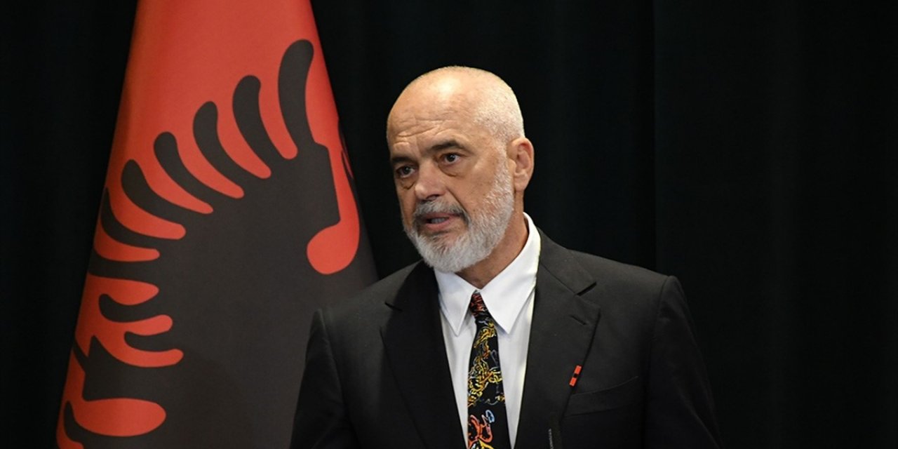 Arnavutluk Başbakanı Rama, İngiltere’nin Sığınmacı Planını "Utanç Verici" Olarak Nitelendirdi