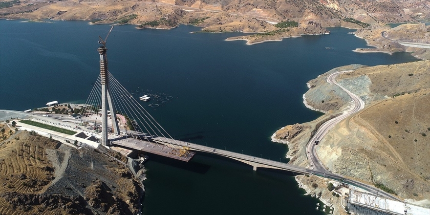 Yeni Kömürhan Köprüsü'nde Birleşmeye 198 Metre Kaldı