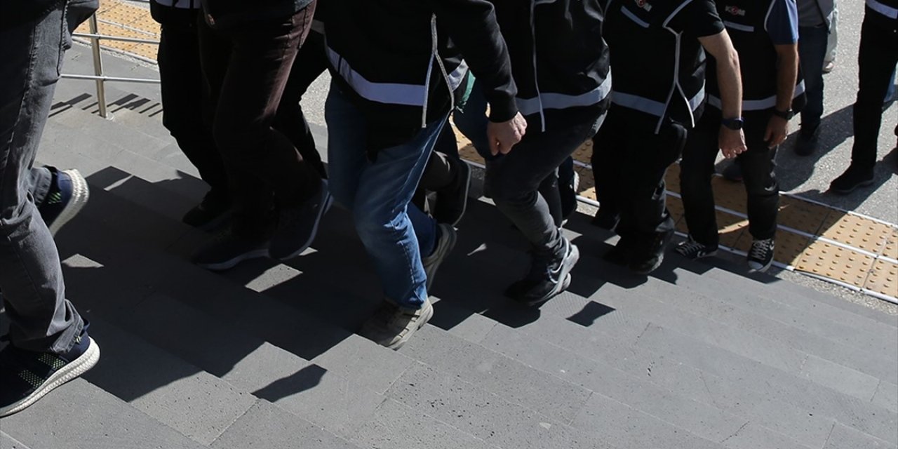 İstanbul Merkezli 31 İlde FETÖ'ye Yönelik Operasyonda Yakalanan 95 Şüpheliden 65'i Tutuklandı