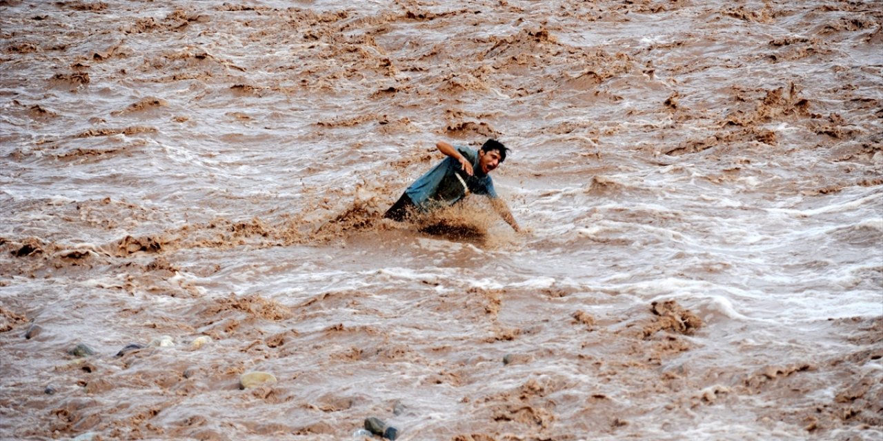 Pakistan'da Aşırı Yağışlar Nedeniyle 38 Kişi Hayatını Kaybetti