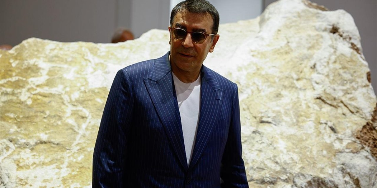 Sanatçı Ahmet Güneştekin, Son Kişisel Sergisini Roma'da Açtı