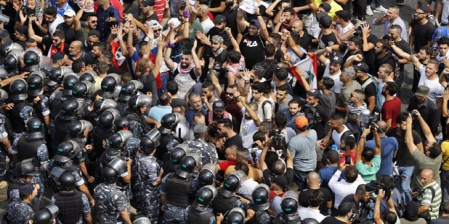Ekonomik OHAL' İlan Edilen Lübnan'da Kötüye Gidişat Protesto Edildi: Sömürücü Değil, Teknokrat Hükümeti İstiyoruz