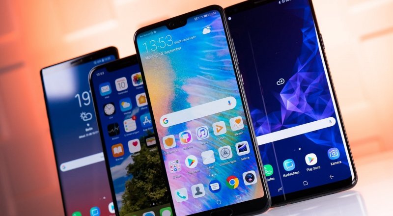 BUSINESS INSIDER, FİYAT VE İŞLEVLERİNİ DİKKATE ALARAK BU YILIN EN İYİ AKILLI TELEFONLARININ SIRALAMASINI YAPTI