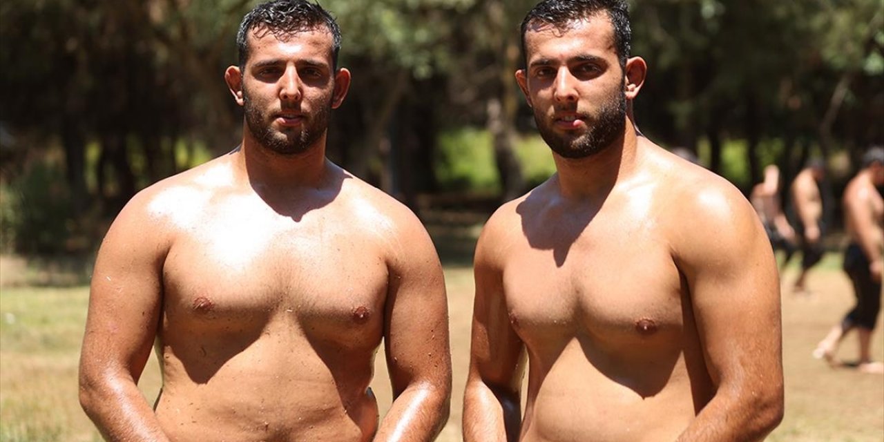 Yağlı Güreşin İkiz Pehlivanları, Kırkpınar'da Aynı Boyda Kol Bağlayacak