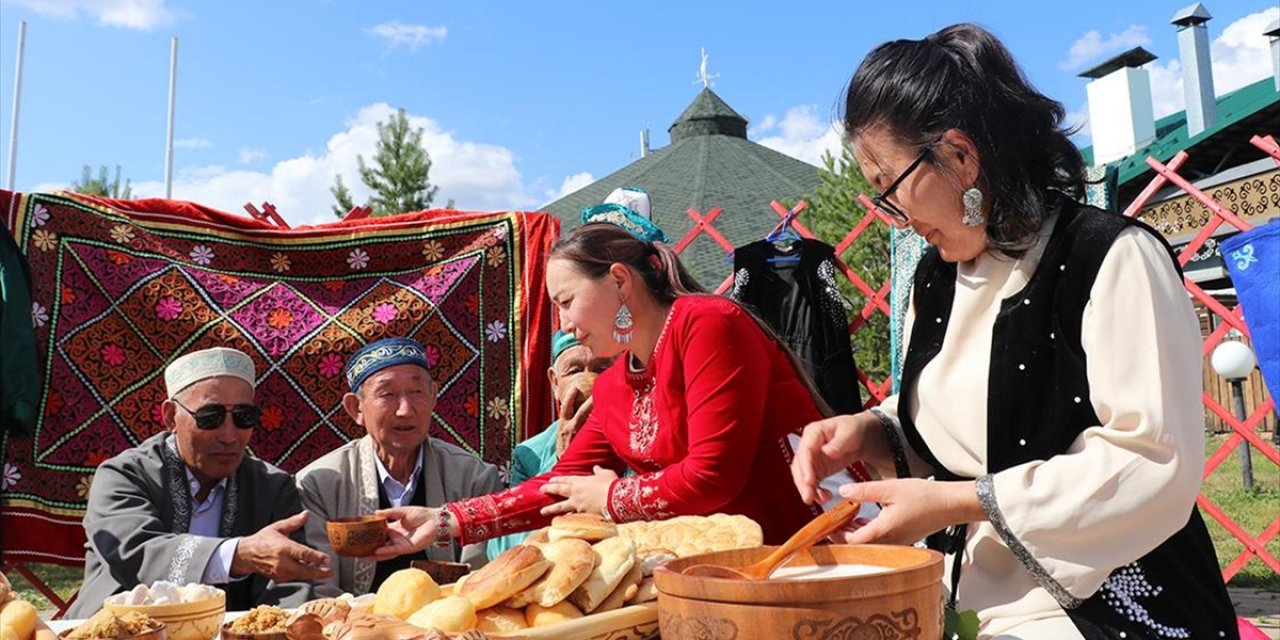 Kazakistan'da Geleneksel İçecek Kımıza Talep Artıyor