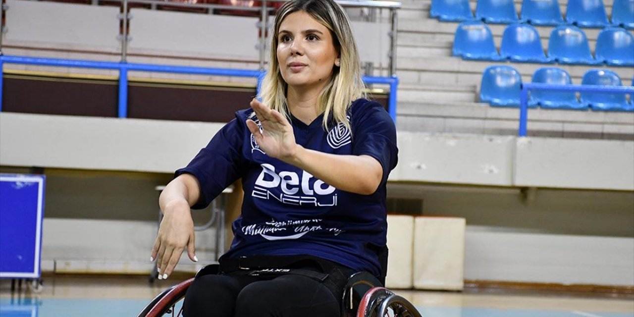 Trafik Kazasıyla Engelli Kalan Azra, Basketbolla Hayata Tutundu