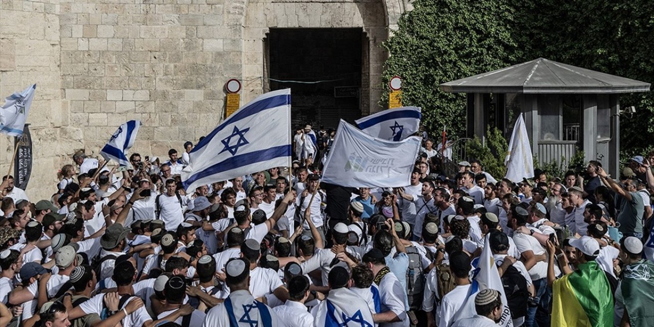 Filistin Topraklarını Gasbeden İsrailliler, Haziranda Mescid-i Aksa'ya 25'ten Fazla Baskın Düzenledi