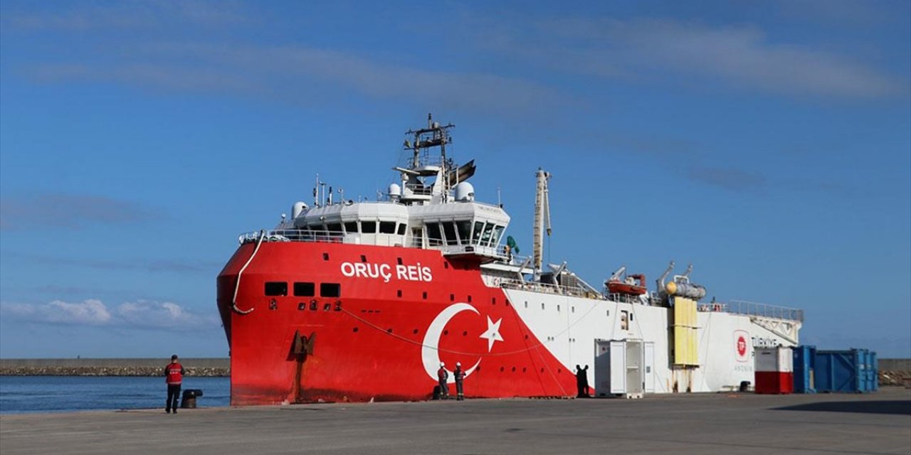 Oruç Reis Sismik Araştırma Gemisi, Filyos Limanı'na Demirledi