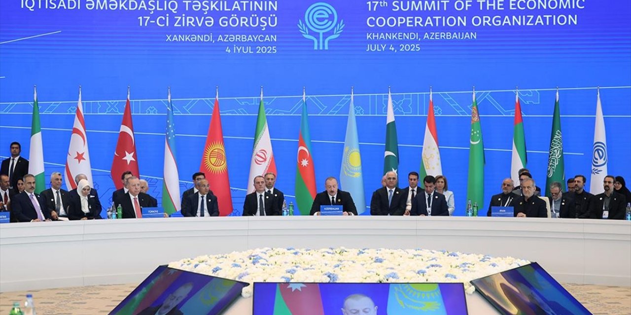 Azerbaycan Cumhurbaşkanı Aliyev: Azerbaycan, Çeşitli Hatlarla 12 Ülkeye Doğalgaz İhraç Ediyor