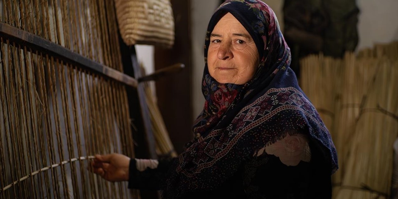 Kispetin Yareni Zembili 62 Yıldır Pehlivanlar İçin Dokuyor