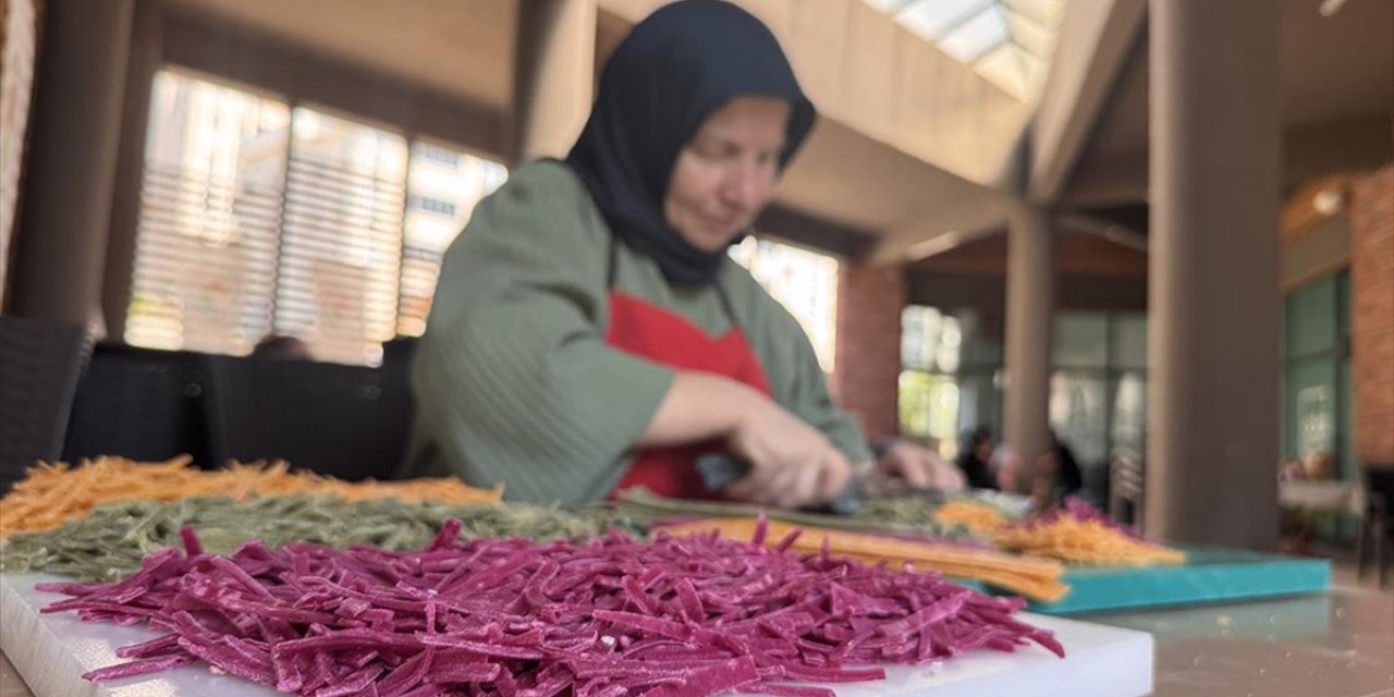 Kooperatif Bünyesinde Buluşan Kadınlar, Organik Ürünleri Katma Değerli Ürüne Dönüştürüyor