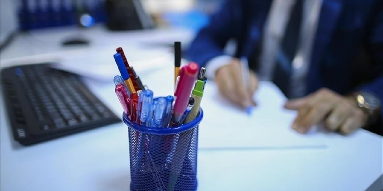 Bazı Bakanlık Ve Kurumlara 2 Bin 659 Kadro İhdas Edildi