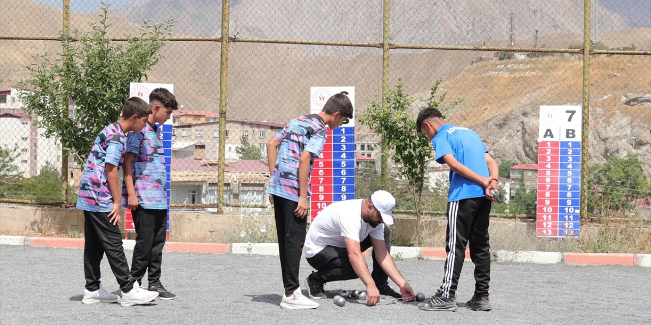 Hakkari'de Bocce Grup Müsabakaları Başladı