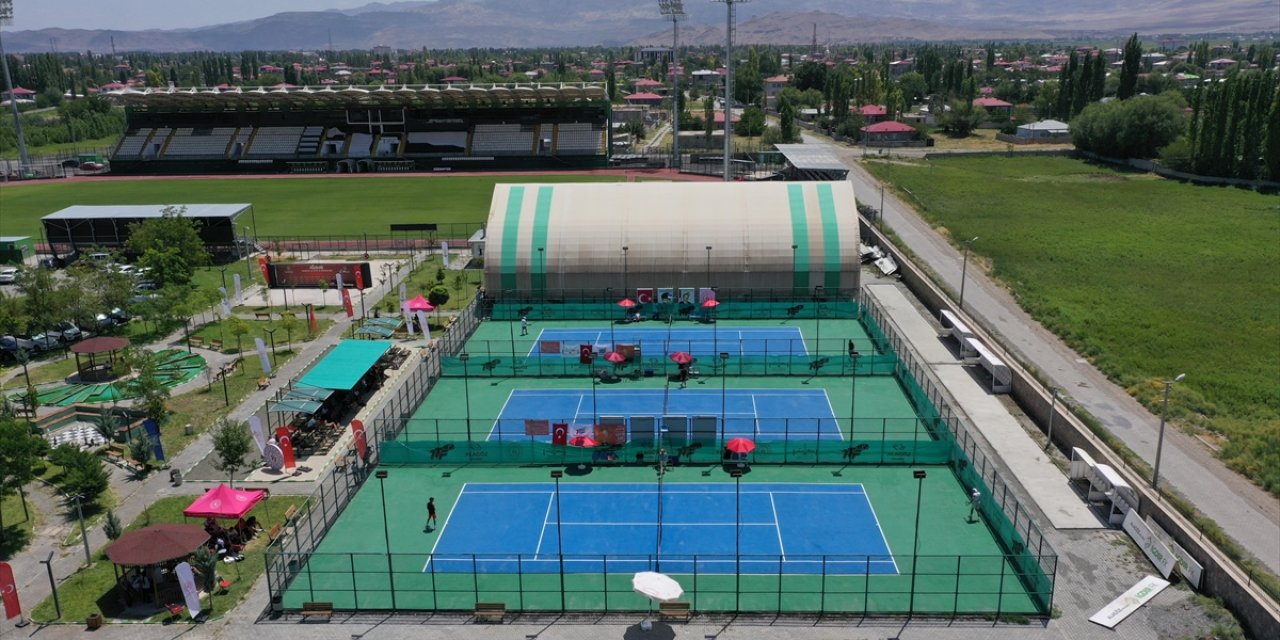 Kortların Dahi Olmadığı Şehir, Yatırımlarla Tenisin Yeni Adresi Oldu