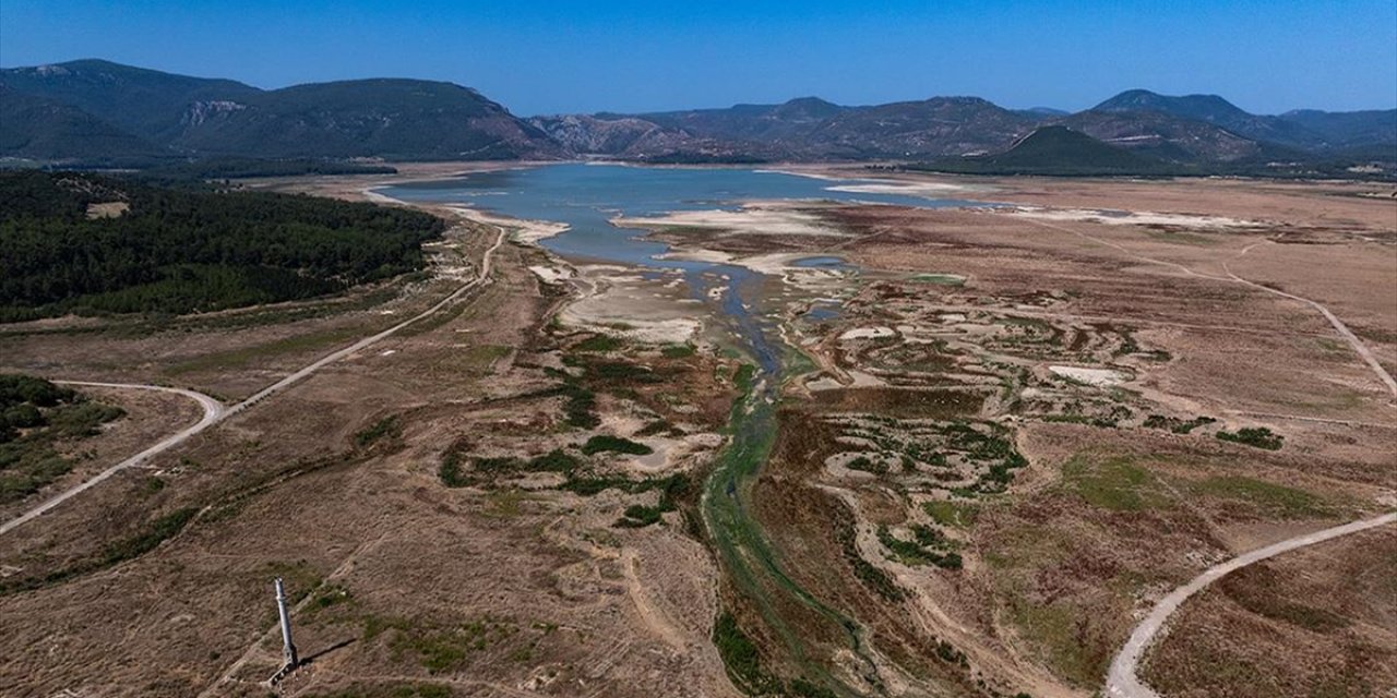 İzmir'in Su İhtiyacını Karşılayan Tahtalı Barajı'nda Doluluk Oranı Yüzde 10,6'ya Düştü