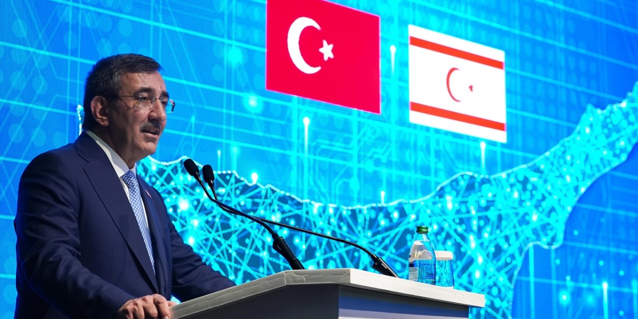 Cumhurbaşkanı Yardımcısı Yılmaz, KKTC Fiber Dönüşüm Protokolü İmza Töreninde Konuştu