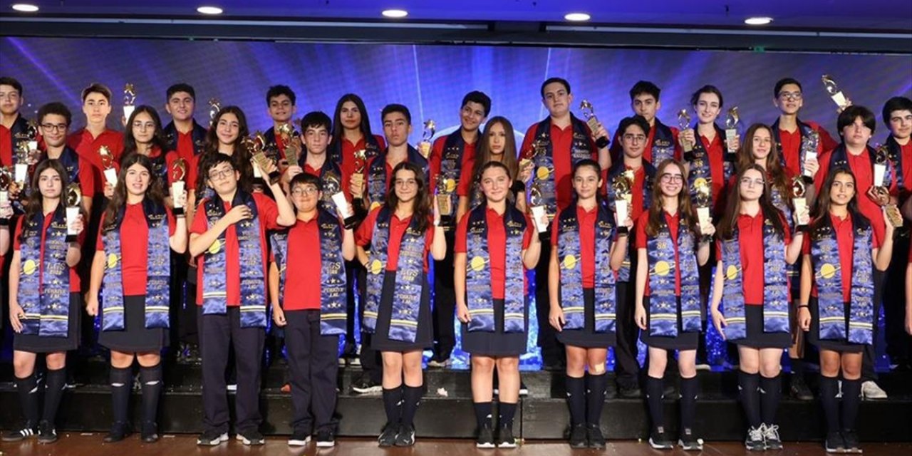 Bilfen'de Okuyan 49 Öğrenci 2025 LGS Sınavında Birinci Oldu