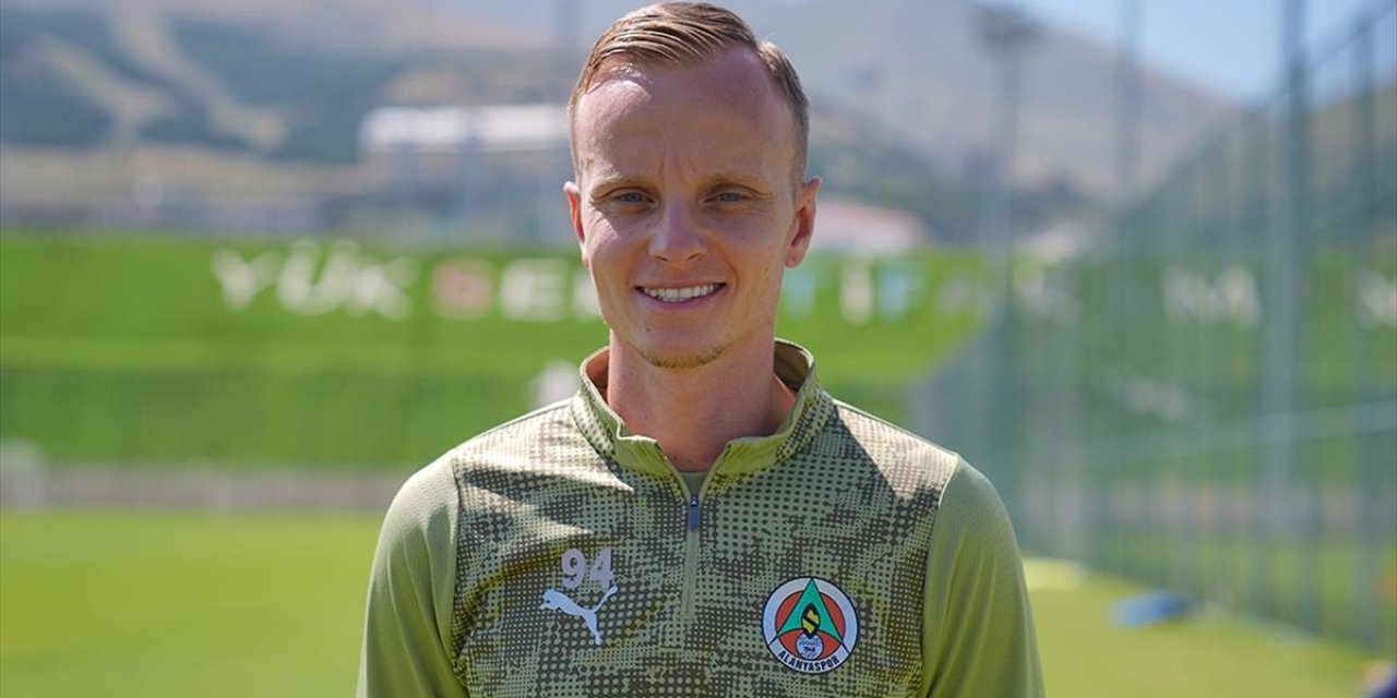 Alanyasporlu Hadergjonaj'ın Hedefi Kariyerindeki En İyi Sezonunu Geçirmek