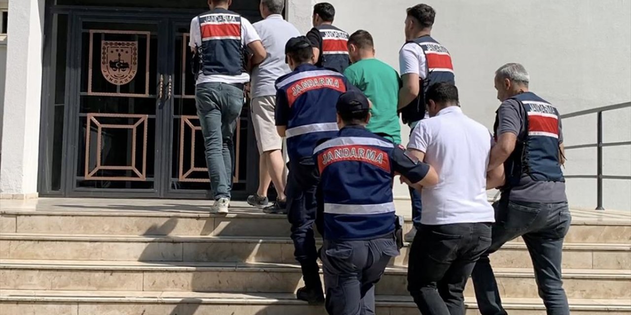 Terör Örgütü Deaş'a Yönelik Operasyonlarda 153 Şüpheli Yakalandı