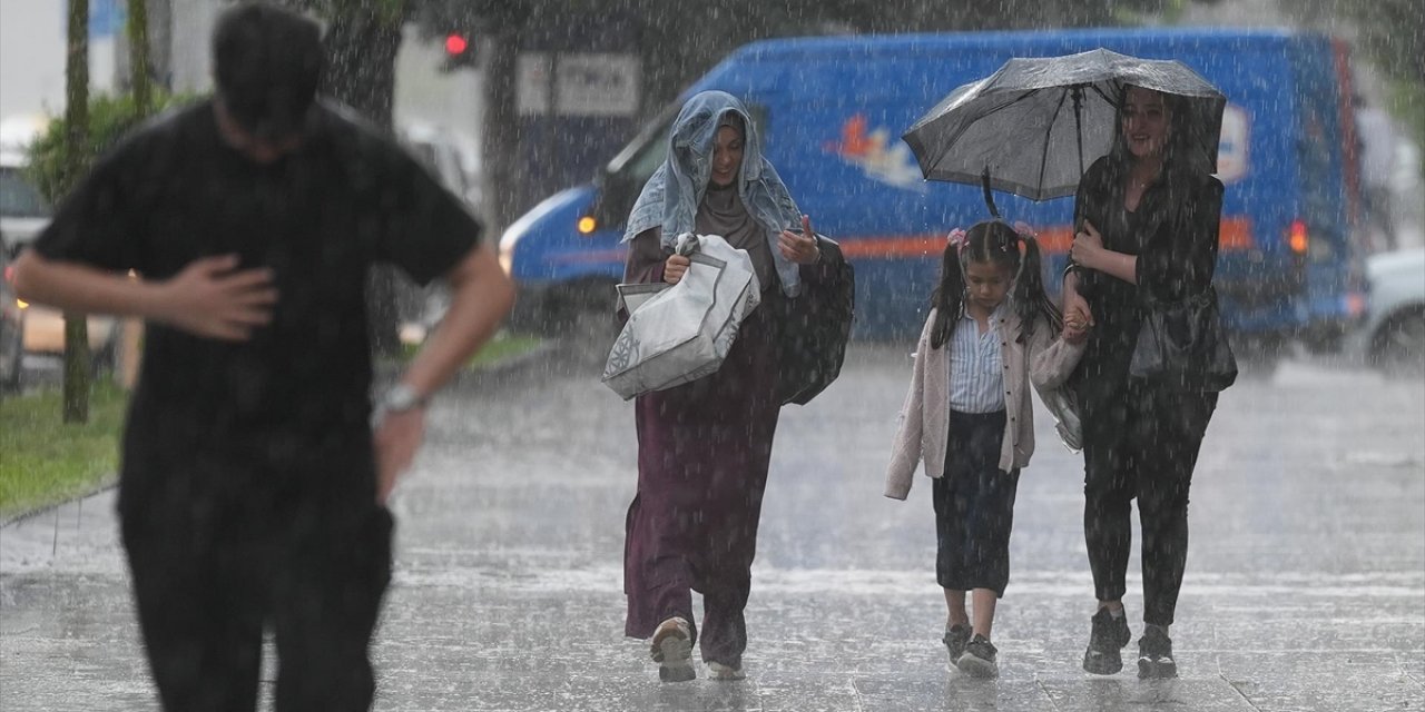 Meteorolojiden Ankara Çevresi İçin Gök Gürültülü Sağanak Uyarısı