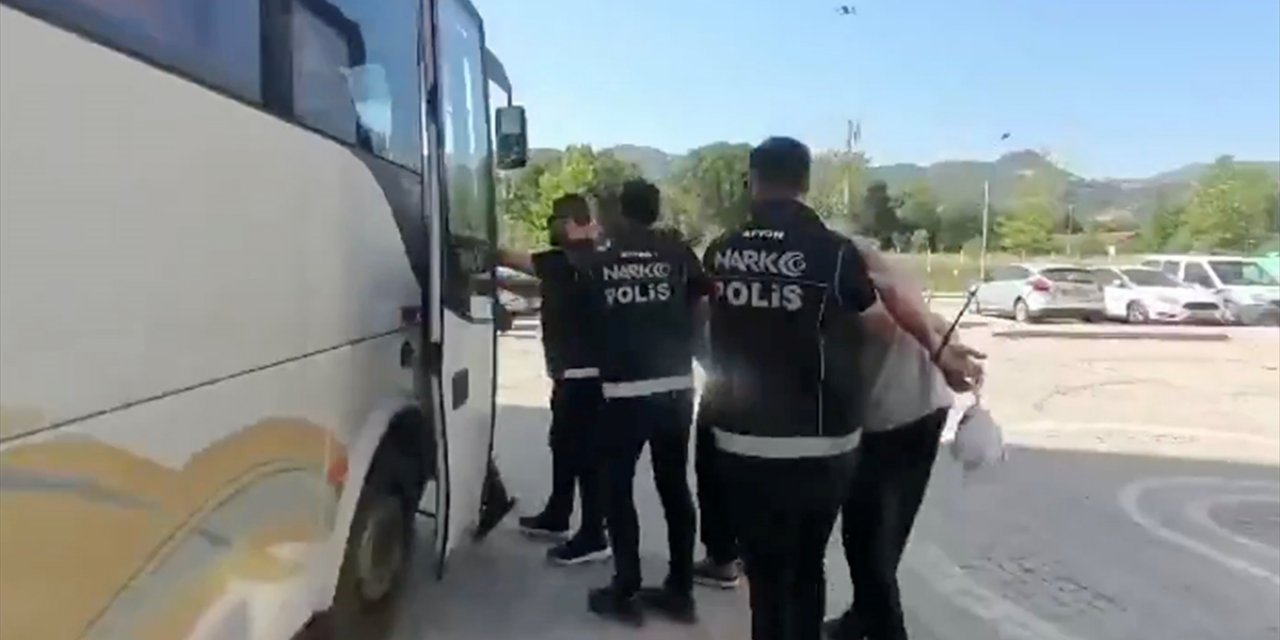 72 İlde Uyuşturucu Satıcılarına Yönelik Operasyonlarda 1933 Kişi Yakalandı