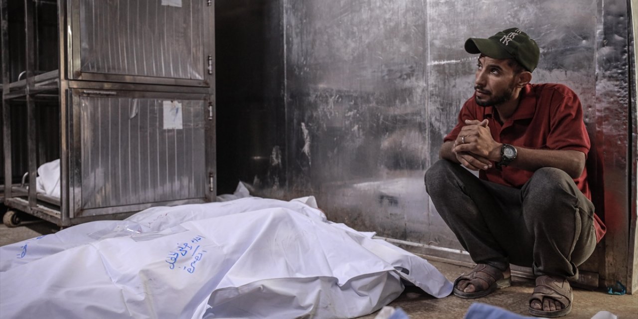 İsrail'in Gazze'ye Düzenlediği Saldırılarda 32'si İnsani Yardım Bekleyen 41 Filistinli Hayatını Kaybetti