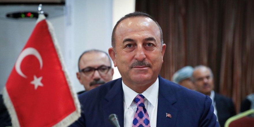 Çavuşoğlu: Macron'u Ayakları Pislik İçinde Gömülüyken Öten Horoza Benzetiyorum