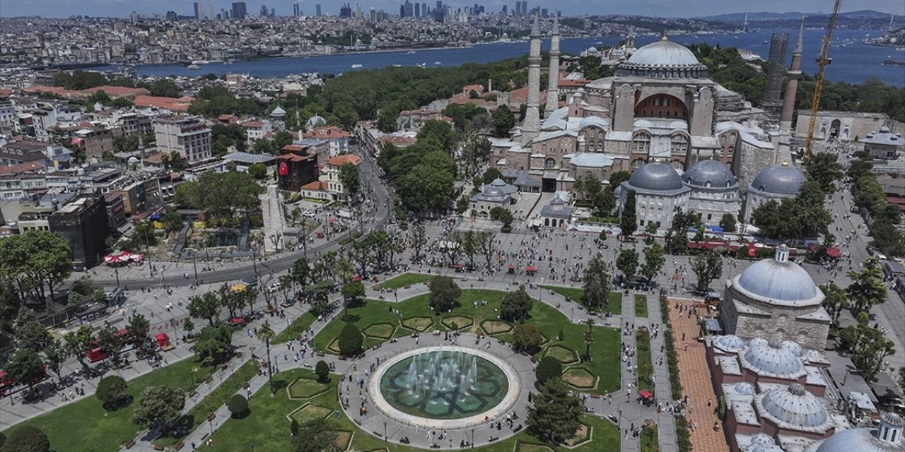 Yerli Turistler Yılın İlk Çeyreğinde 76,4 Milyar Lira Seyahat Harcaması Yaptı