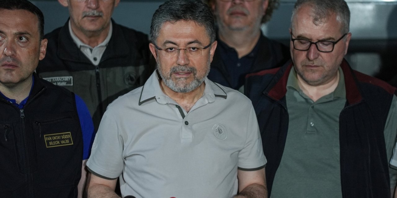 Tarım ve Orman Bakanı Yumaklı: Ekiplerimiz Bugün Ülke Genelinde 54 Yangınla Mücadele Etti