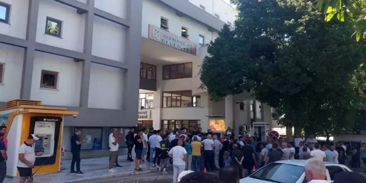 Manavgat Belediyesinde Rüşvet Skandalı Büyüyor: Otel İskanı İçin 60 Milyon Lira İstendi, Paralar Kargo Poşetiyle Teslim Edildi