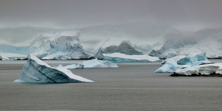 'Antarktika'daki Buz Kopmasının İklim Değişikliyle İlgisi Yok'