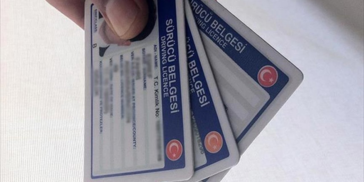 Eski Tip Sürücü Belgelerinin Yenilenmesi İçin Verilen Süre Yarın Sona Eriyor